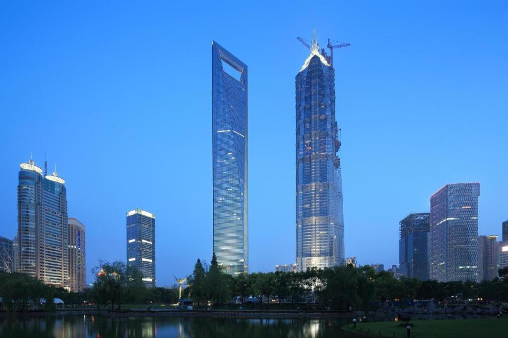 Hotel Ji Lujiazui World Plaza 3*